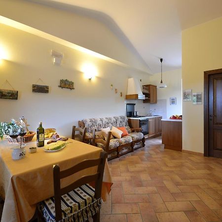 Agriturismo San Severo Passignano sul Trasimeno Szoba fotó