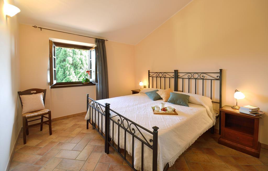 Agriturismo San Severo Passignano sul Trasimeno Szoba fotó